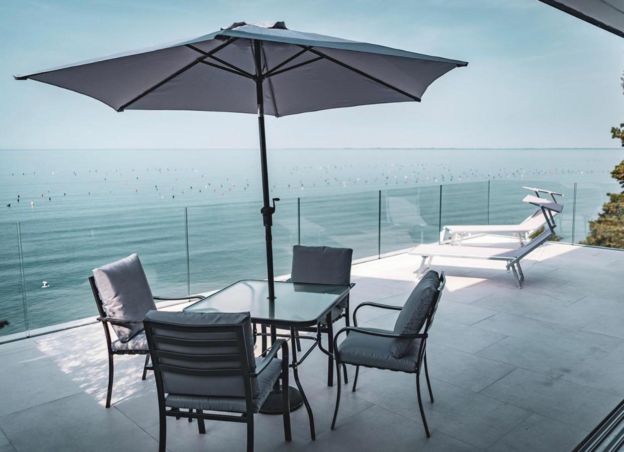 Seaside Resort Триест Экстерьер фото